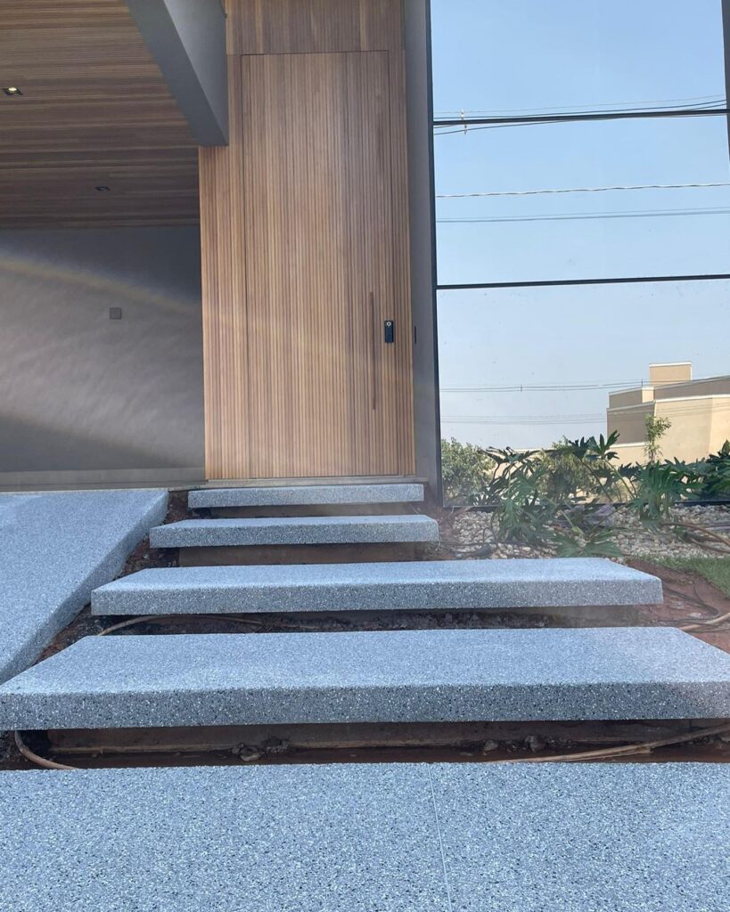 369701107 3463371280552636 6529955917685411464 n